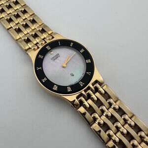 Vintage Citizen Womens Watch Gold Tone Roman Dial Mother of Pearl Quartz Japan